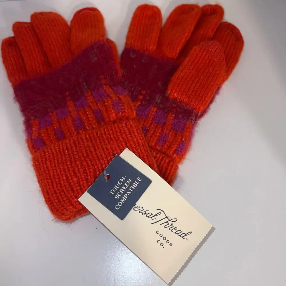 Universal Thread,‎ size OS touch screen compatible, orange red knit gloves NEW ￼